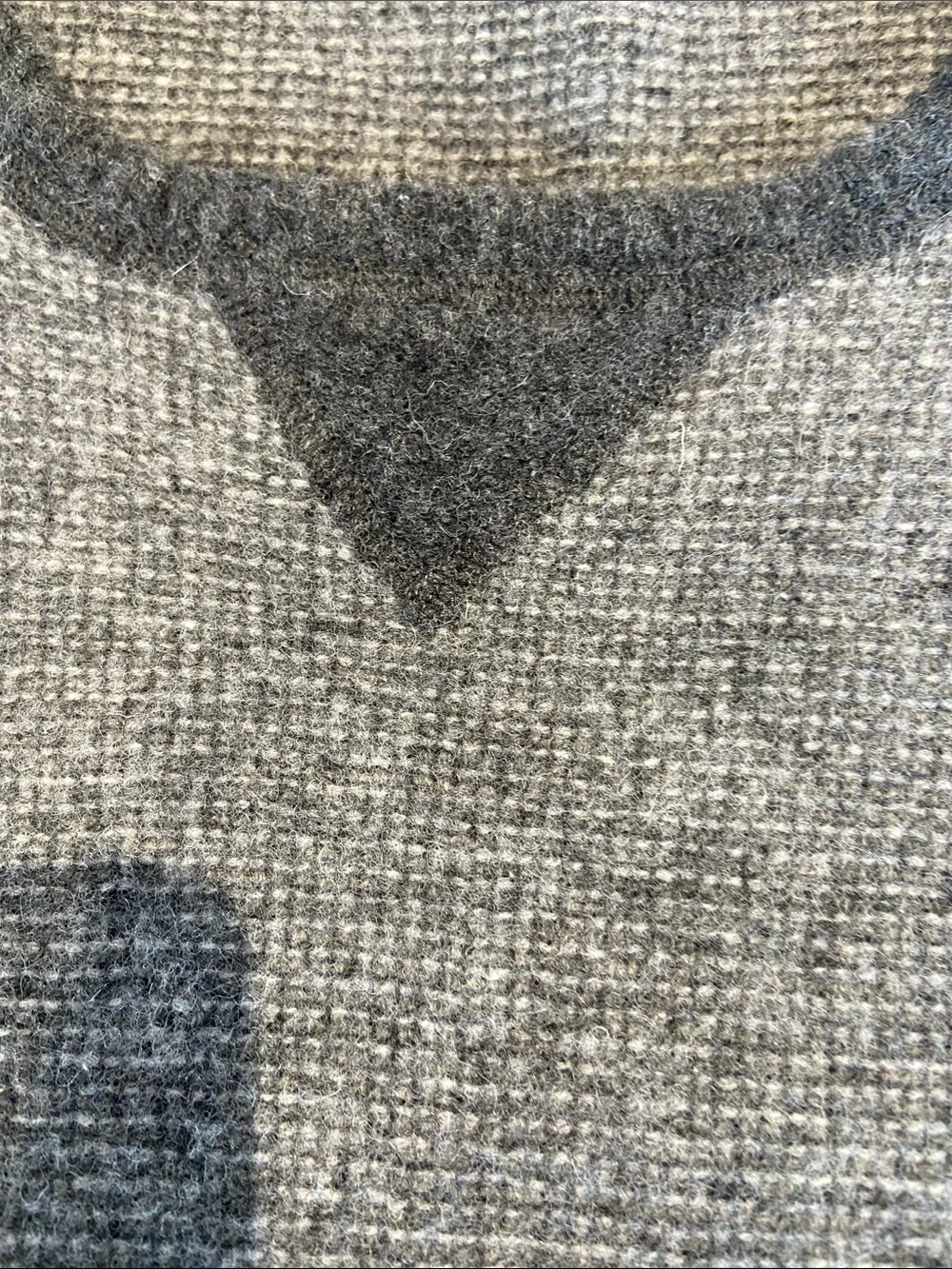 J. Crew Men’s Gray 100% Wool Sweater with Dark Trim. Size XL